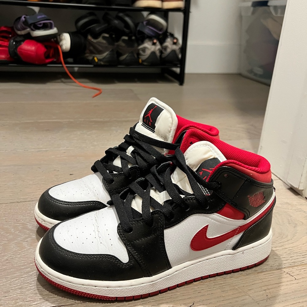 Jordan one midtops red and black